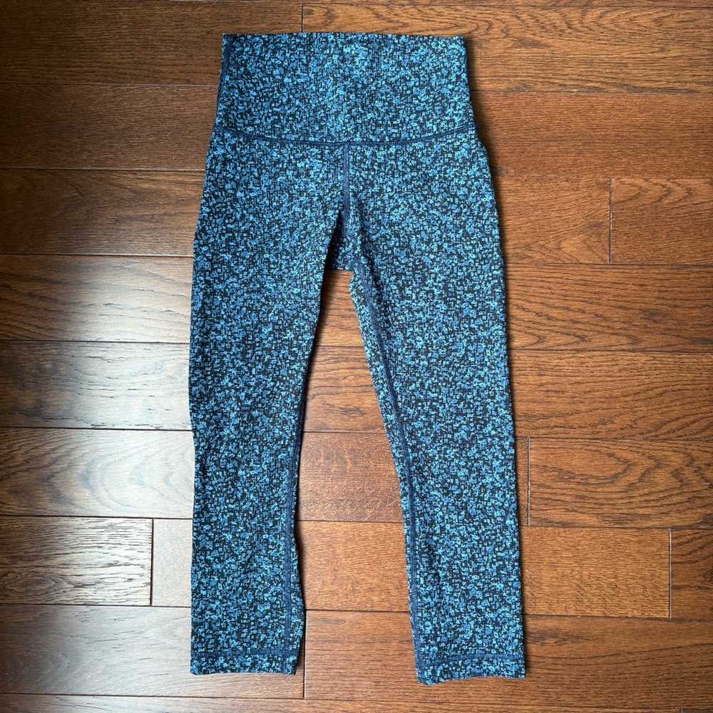 Lululemon Wunder Under Crop Blue Patterned Capri … - image 3